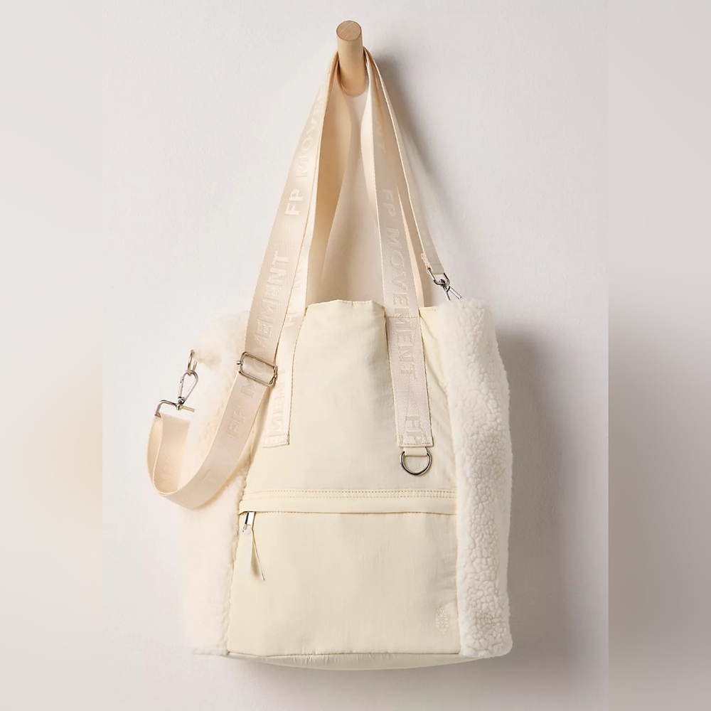 FP Movement Slopes Sherpa Bucket Bag